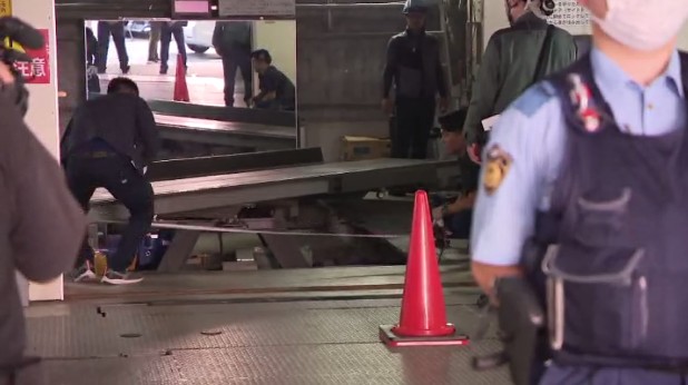 Parking Garage Horror: Baby in Stroller Suffers Skull Fracture in Mechanical Accident
