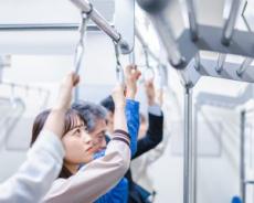 “Fff… Fff…” on a Packed Car: How Japan’s Courteous Commuters Cope with Awkward Moments