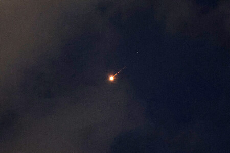 Iran and Israel Trade Missile Fire Before Sudden Pause as Trump Urges Immediate Ceasefire