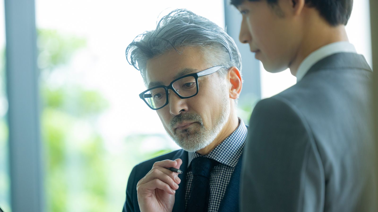 The Invisible Wall: Why Seasoned Managers Struggle to Connect with Younger Employees